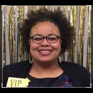 Meet your Posher, Alisa